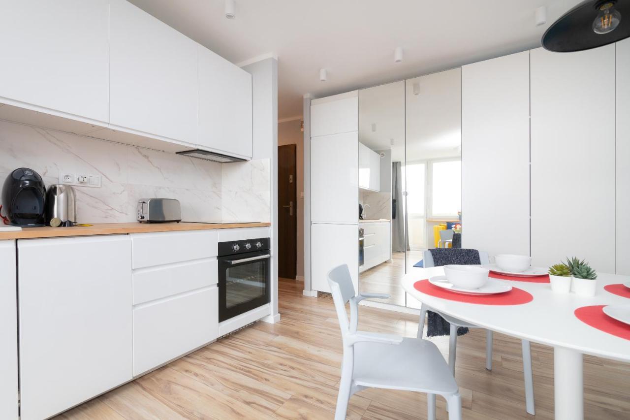 Beautiful 2 Rooms Flat With Balcony Varsovie Extérieur photo